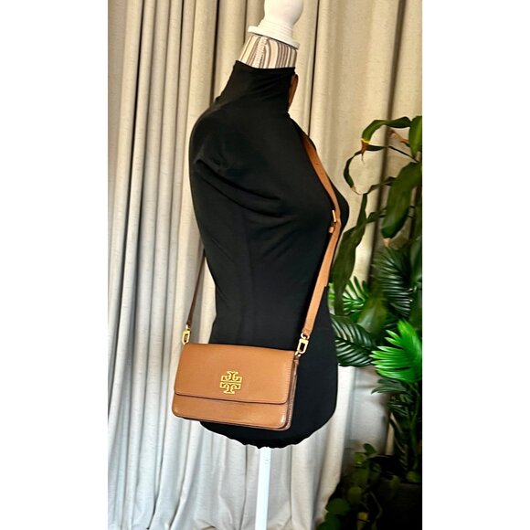 AUTHENTIC TORY BURCH CAMEL BROWN LEATHER BRITTEN SHOULDER BAG/CROSSBODY - Picture 11 of 11